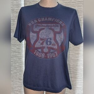 Old Navy Navy Graphic Tee